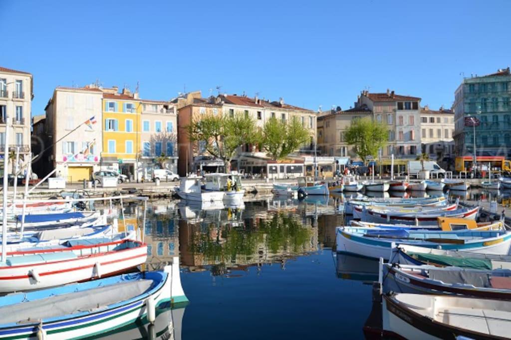 Blue Summer Vibes Duplex Studio For 4P, Ac, Sea View, Parking, Beach At 50M, Spa Access -3 La Ciotat Bagian luar foto